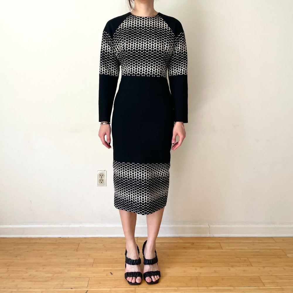NWOT Kimora Lee Simmons Collection Raglan Sleeve Midi Dress Black Geo Pattern